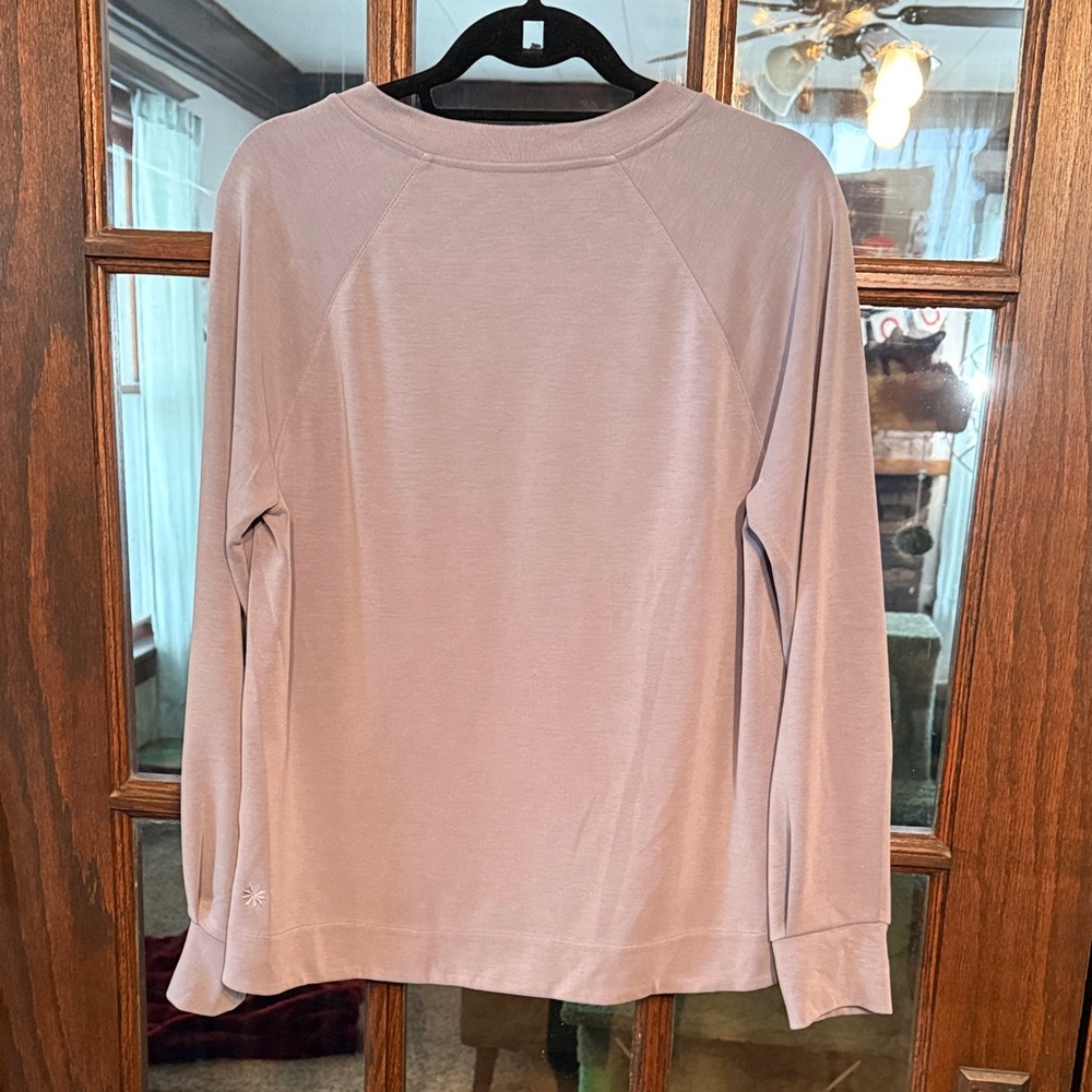 Athleta Coaster Luxe Sweatshirt Lavender Purple Raglan High-Low Pullover M - Picture 6 of 6